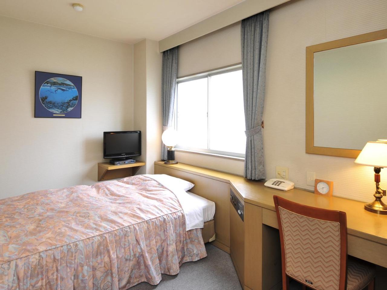 Business Hotel Prince Takamatsu Exterior foto